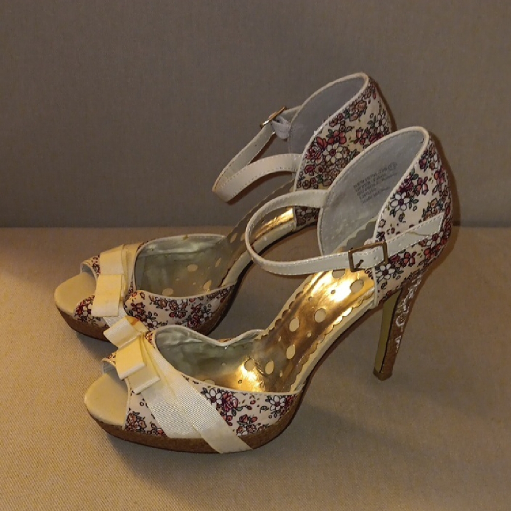 Not Rated Foral Cream High Heels